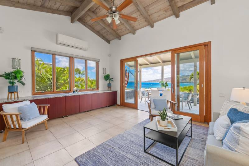 Gorgeous Hawaii ocean view home