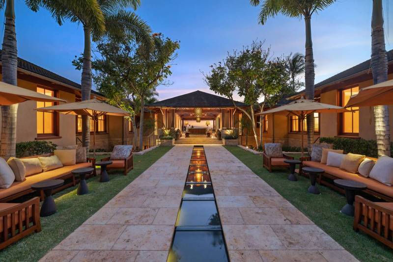 large outdoor seating area at kukio big island hawaii house