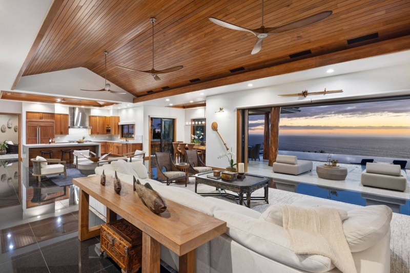 large wall to wall door show ocean view in big island luxury home