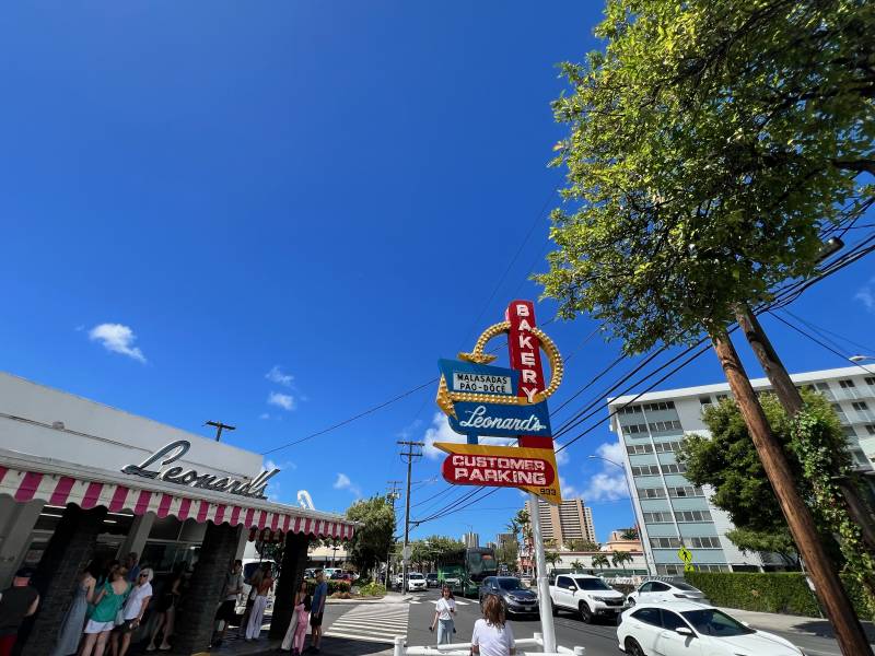 leonards bakery in honolulu