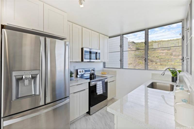 oahu condo kitchen