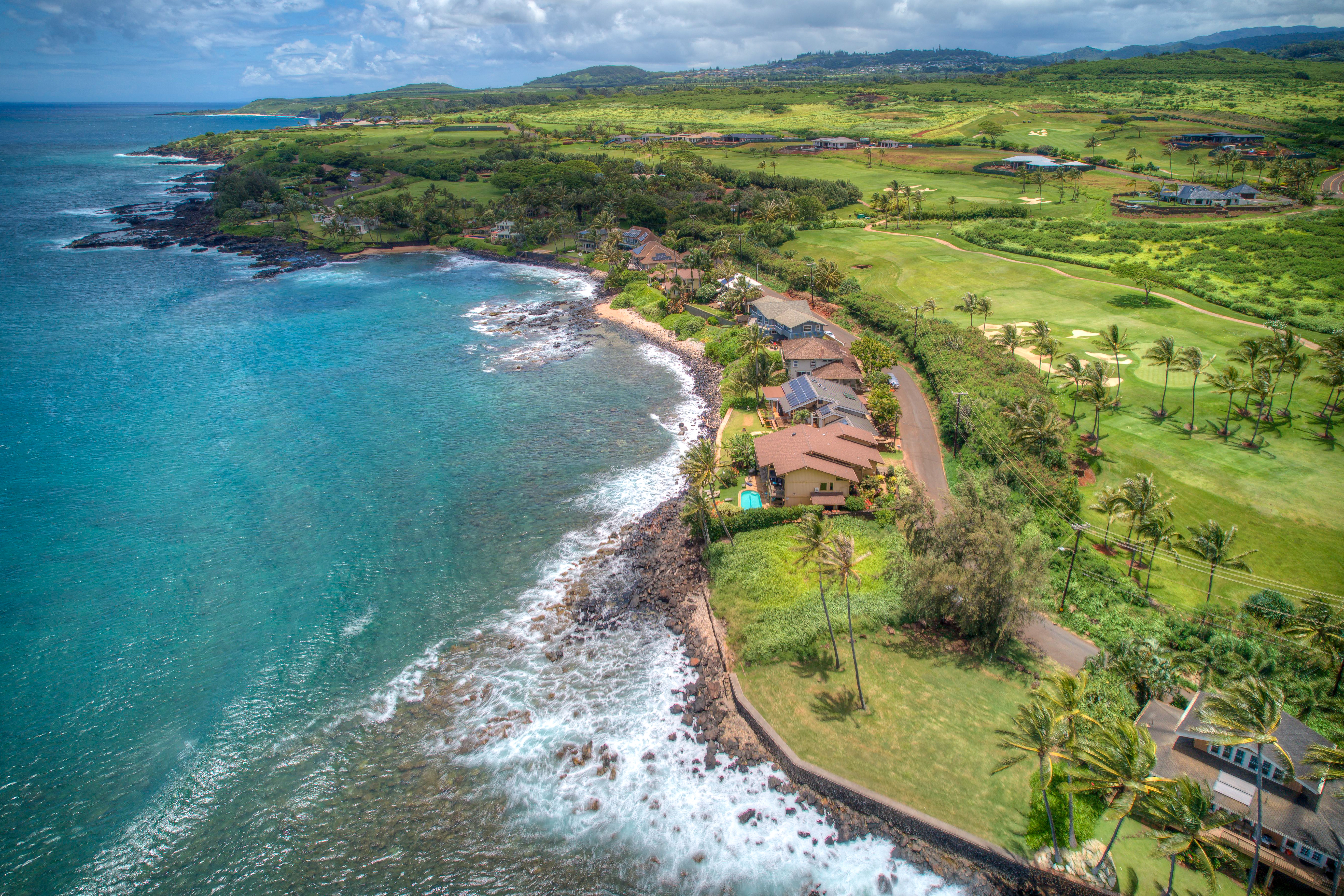 homes on kauai coastline