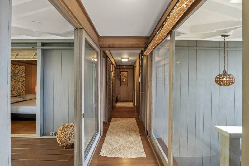 hallway in midcentury oahu house for sale