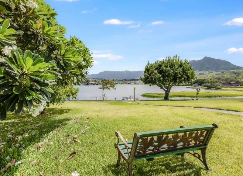 bench for seating at enchanted lake on oahu hawaii