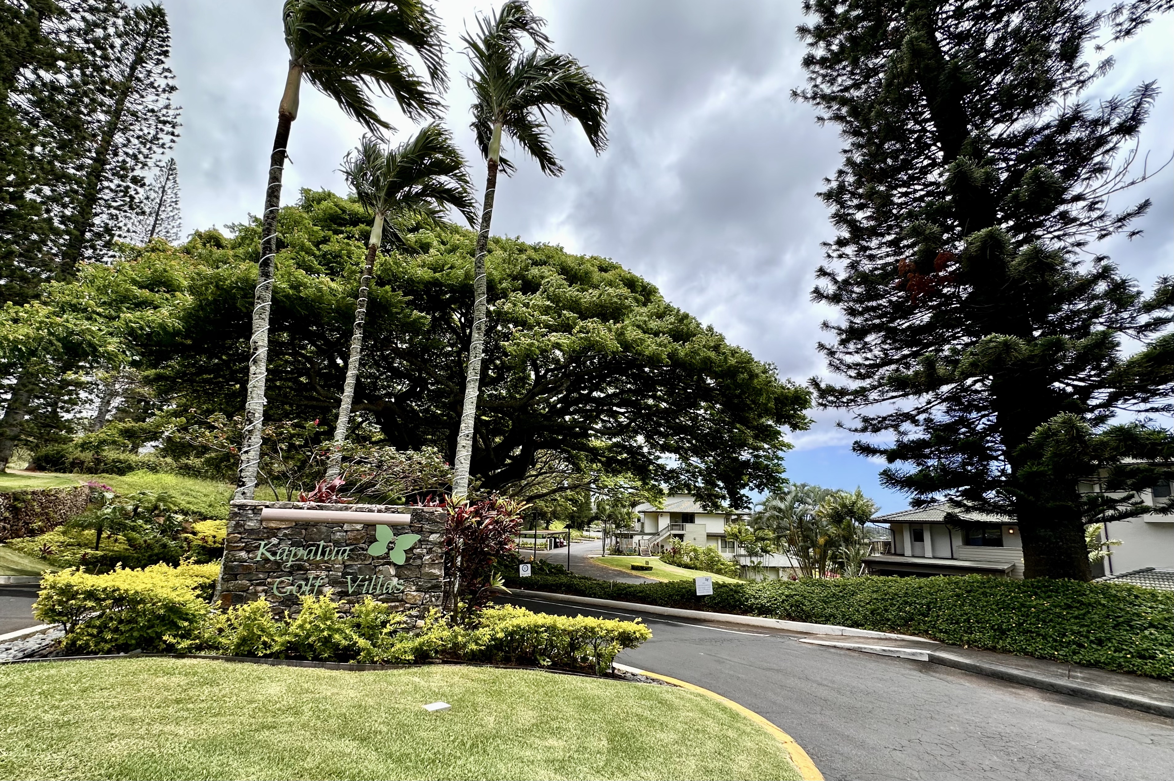 entrance to kapalua golf villas