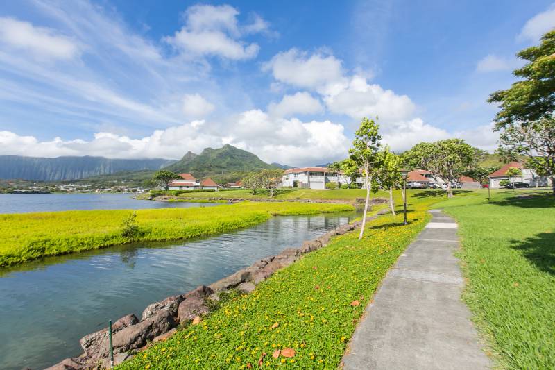 waterfront living in Kukilakila oahu