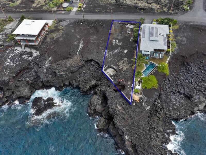 outlines of oceanfront lot in south kona hawaii