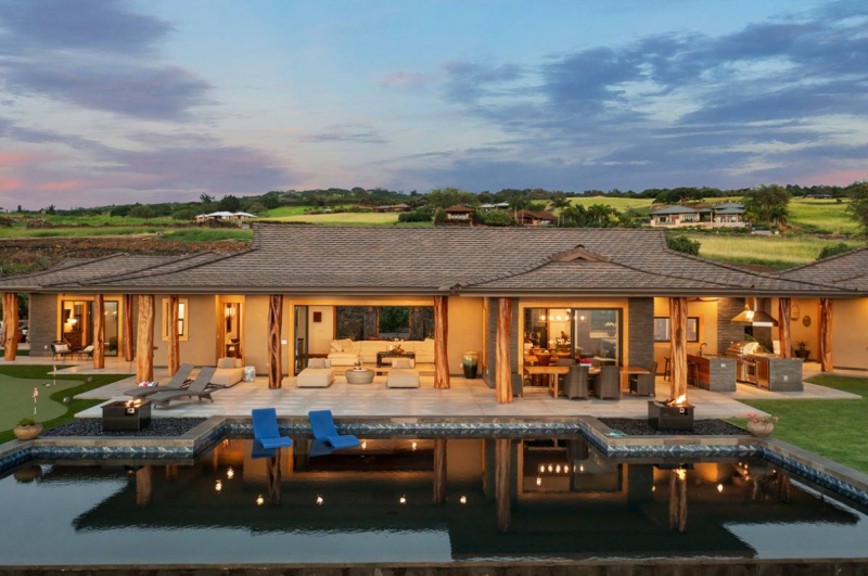 hokulia estate with pool on big island