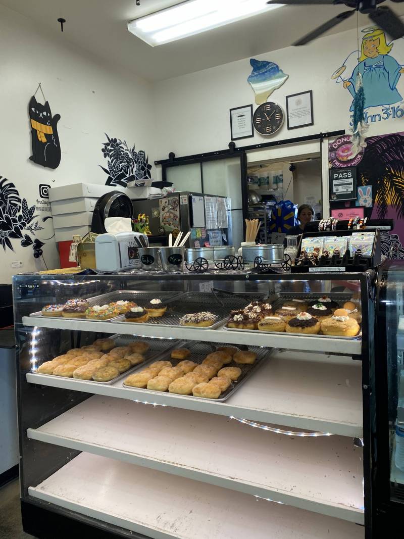 donuts at big island donut shop