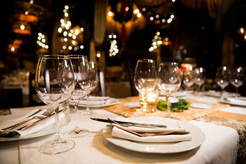 fine dining restaurant table setting