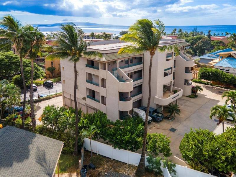 exterior of walaka maui condo building