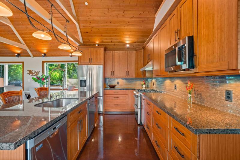 kitchen in house for sale in haiku maui