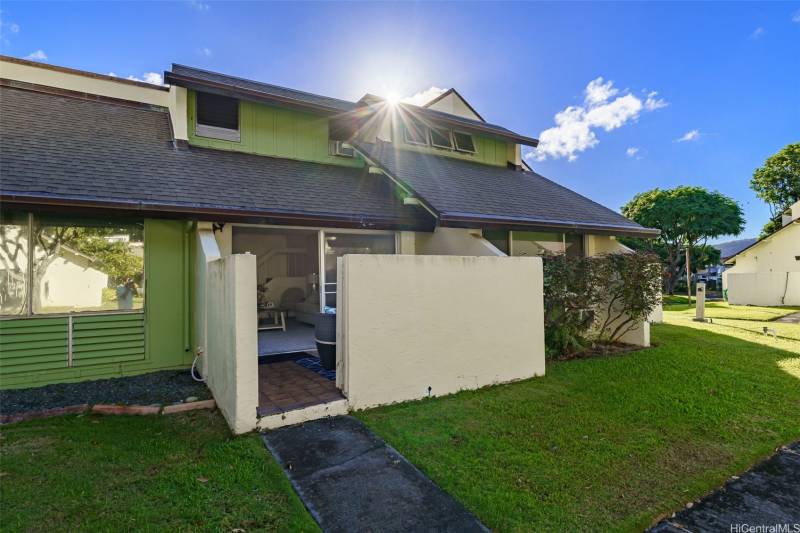 enclosed lanai at village green townhome for sale in hawaii kai oahu