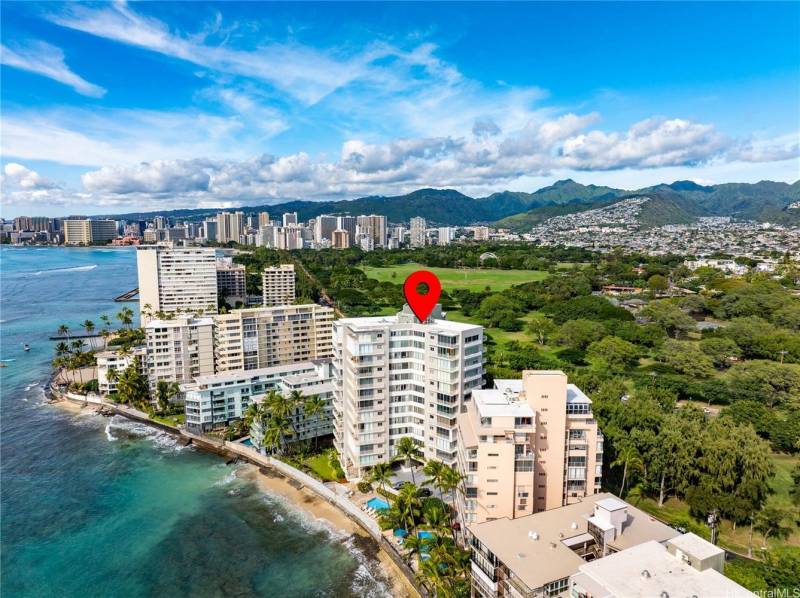 aerial view of beachfront diamond head apartments