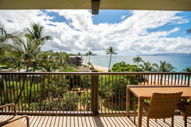 ocean view balcony at mana kai vacation rental on maui