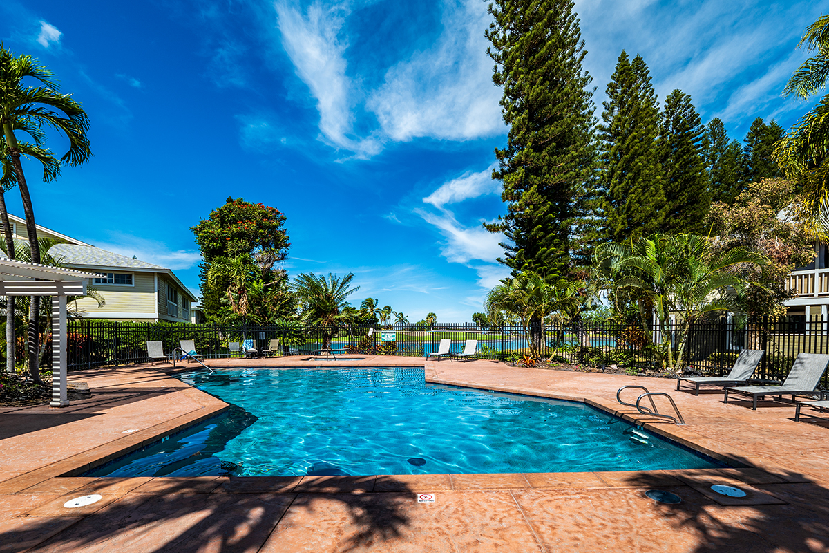 pool at waikoloa village condos