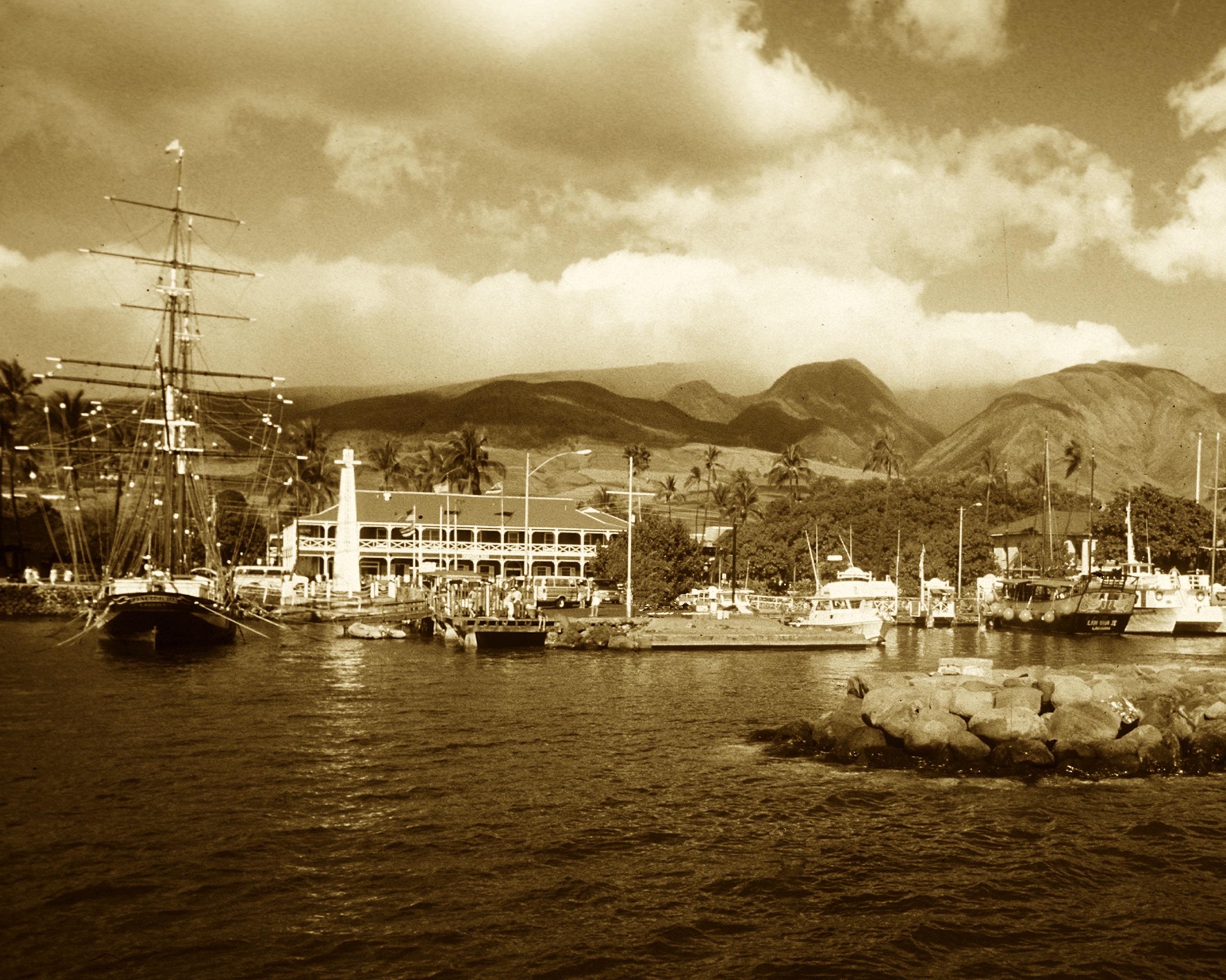 photo from the 1800s of ships in the ocean near lahaina shores