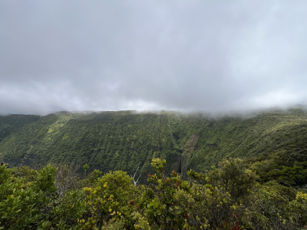 Waikolu Valley lookout
