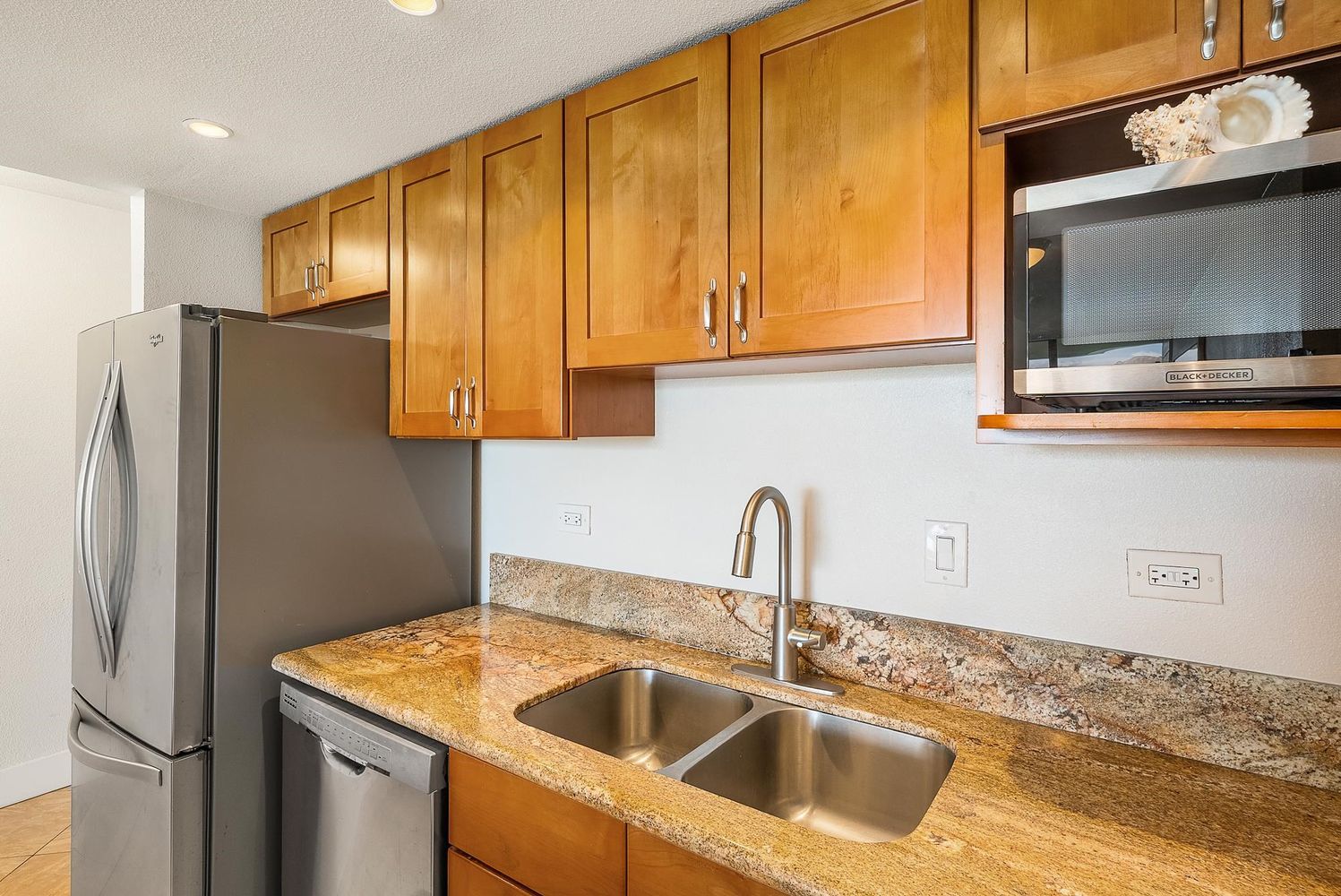 kitchen in kahana reef condo