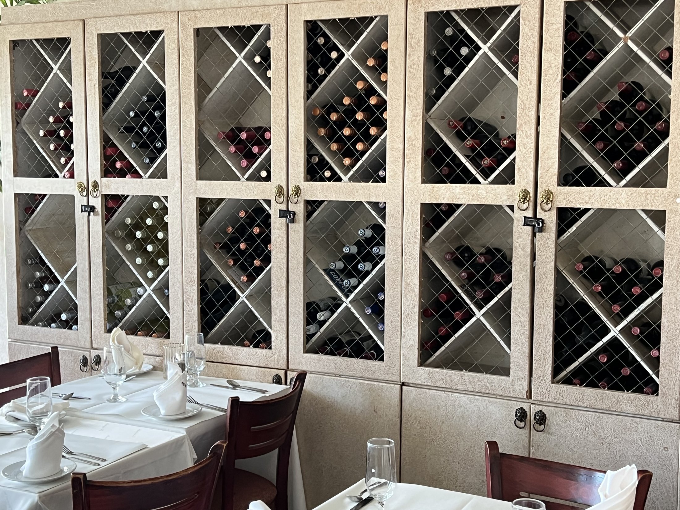 italian restaurant wine