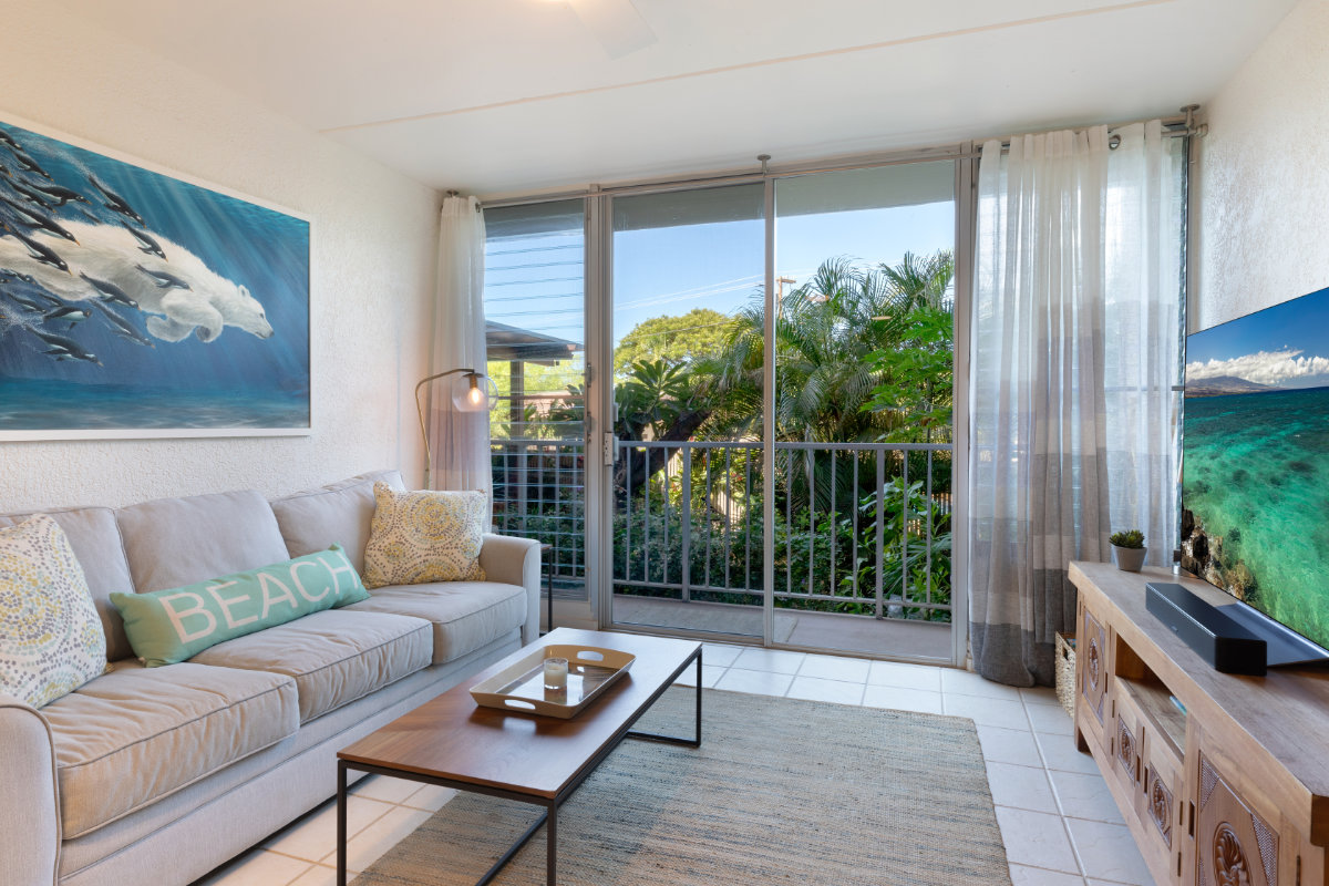 Puako Beah Condo 106 living room