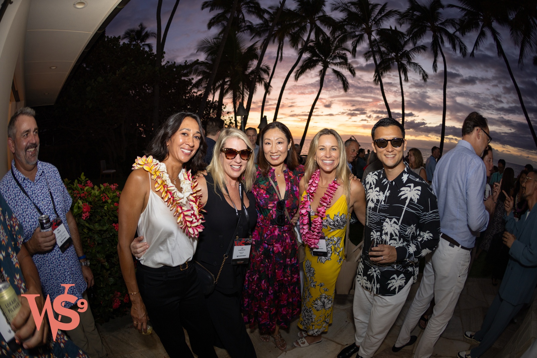 hawaii life real estate agents at worthsop event