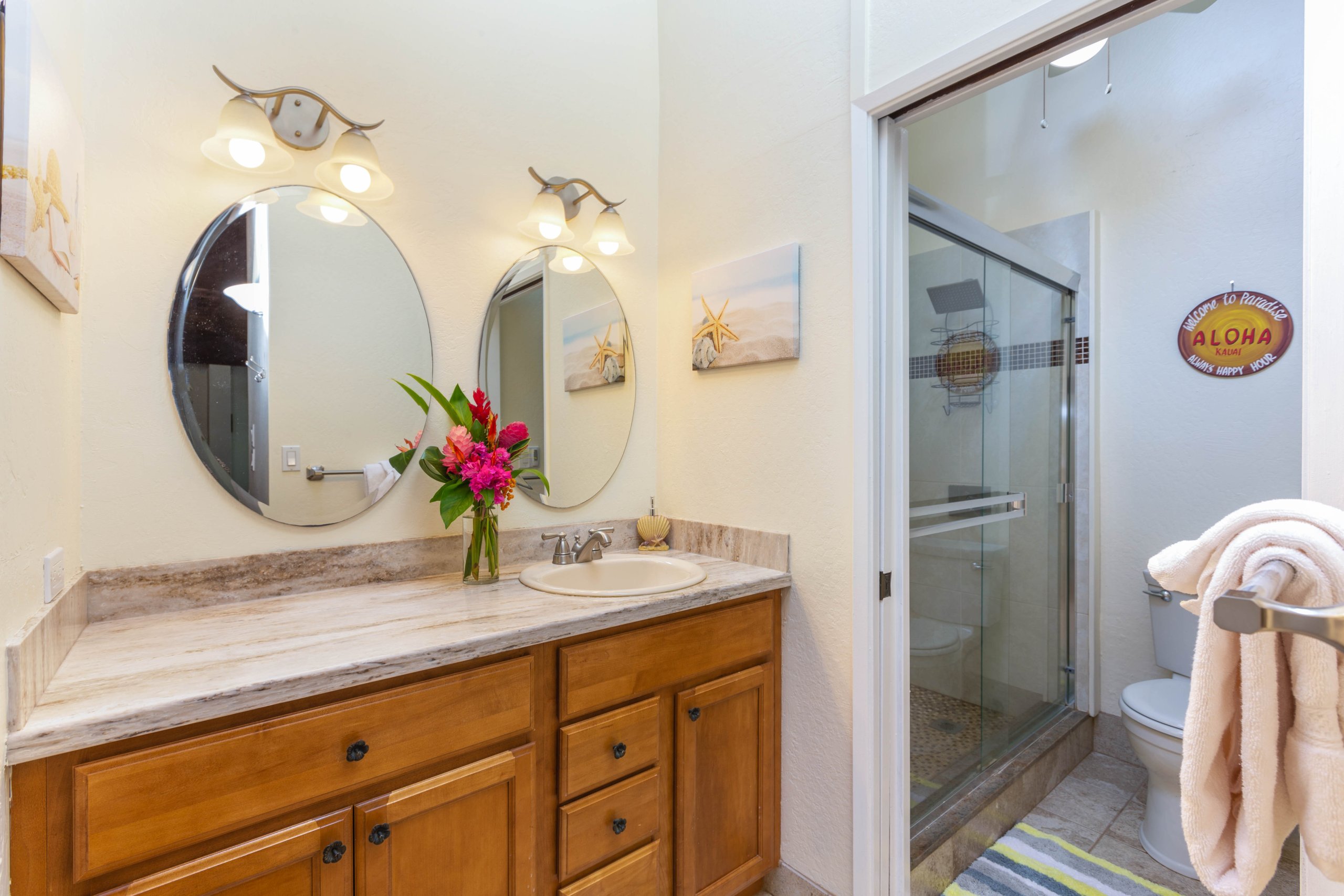 Poipu Crater Resort condo bathroom