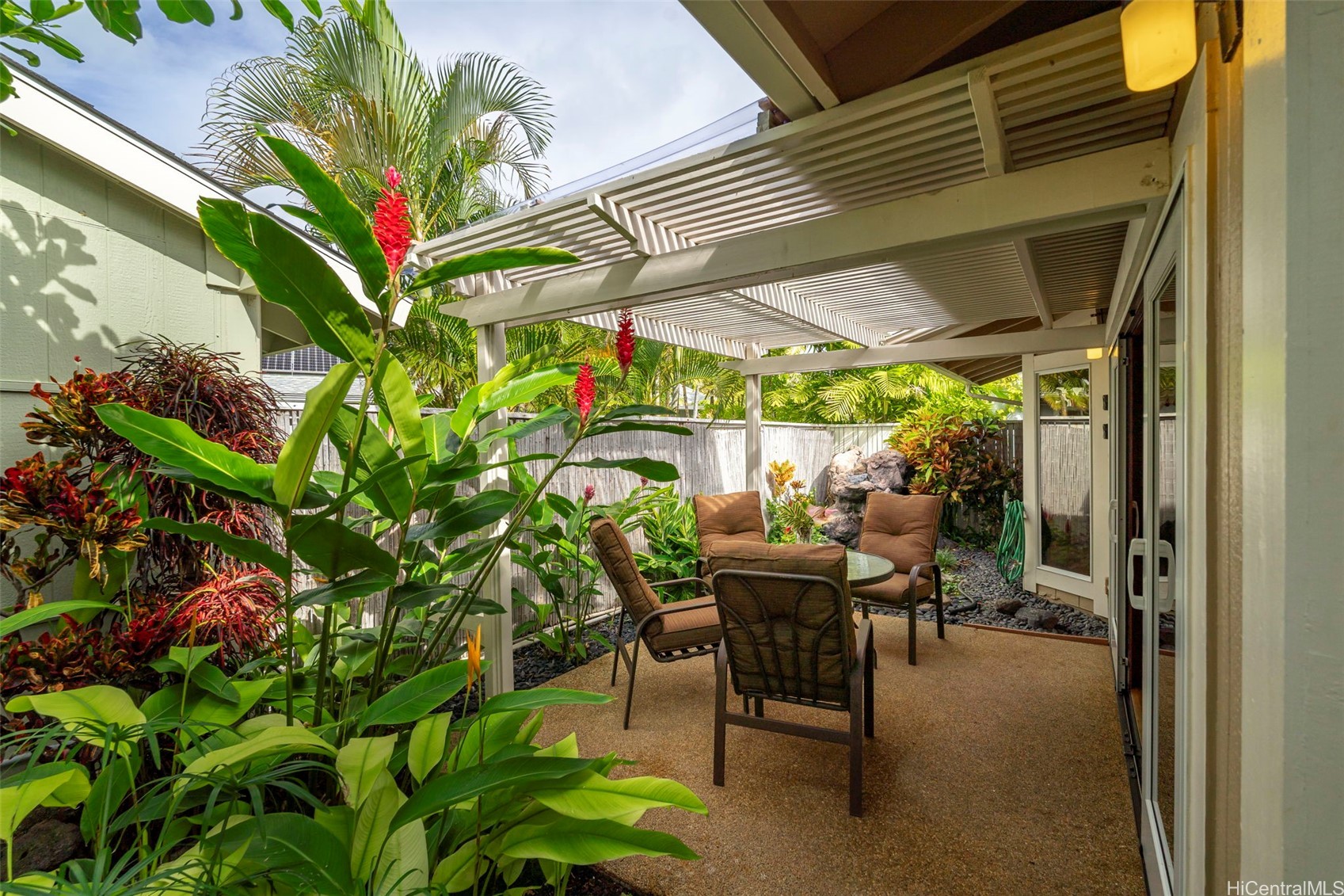 Covered lanai extending indoor-outdoor living space