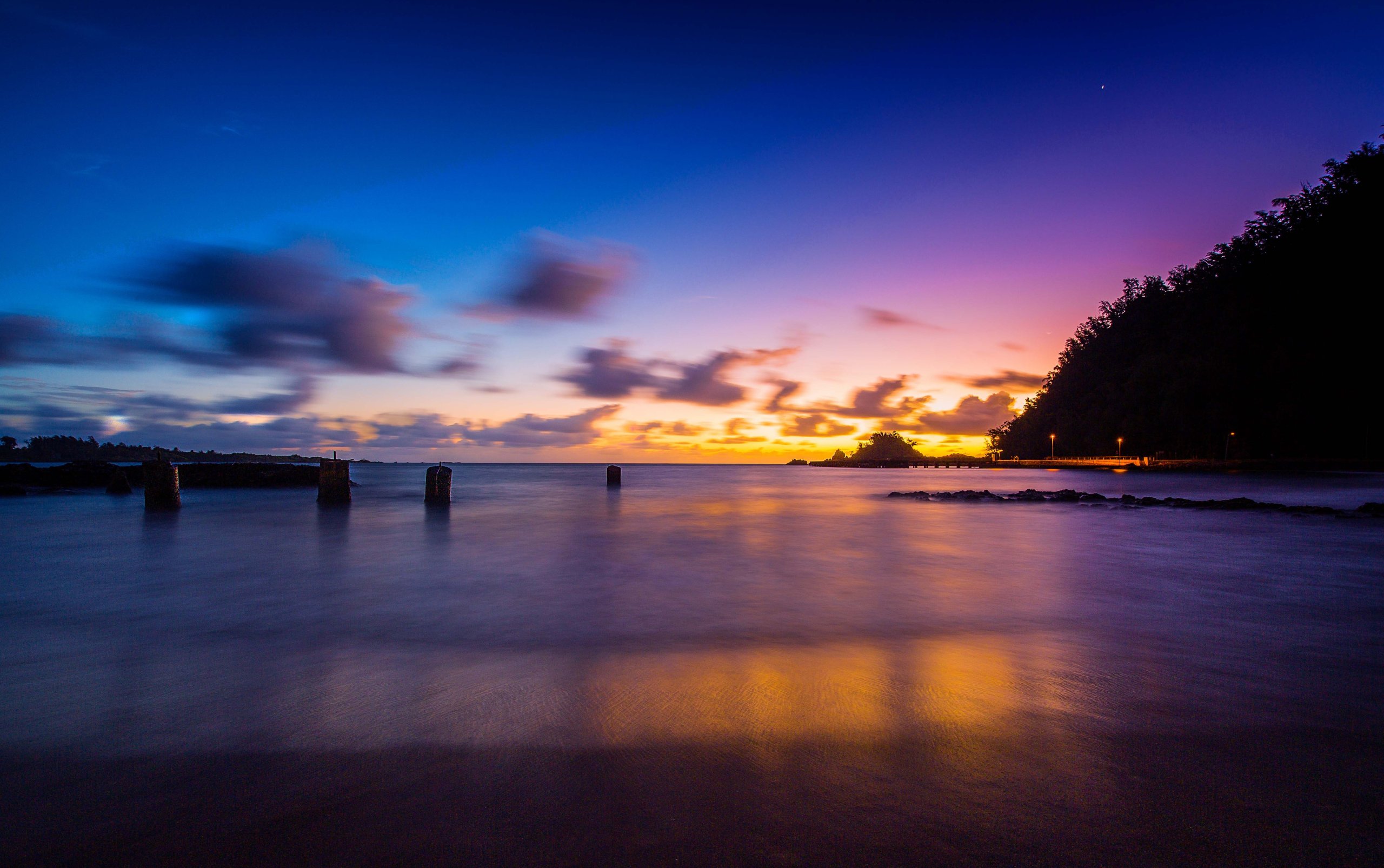 Dusk over the ocean in Maui