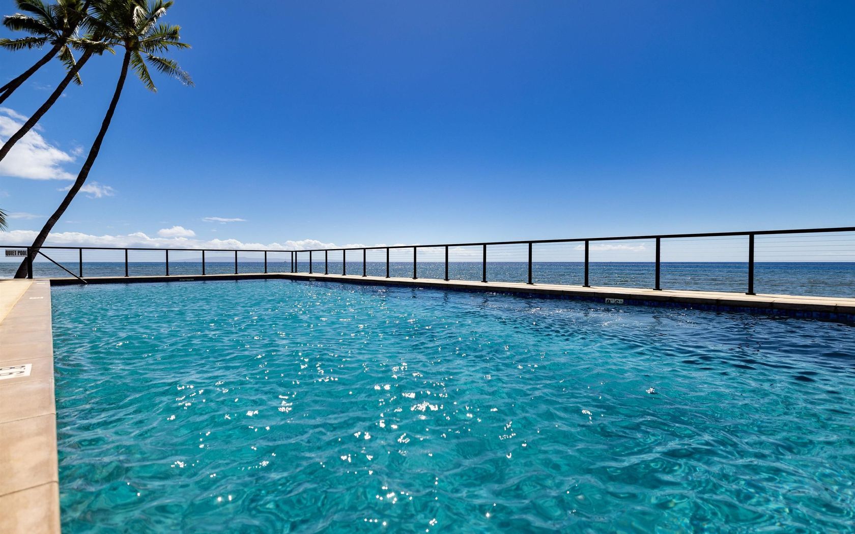 Oceanfront pool in Puamana