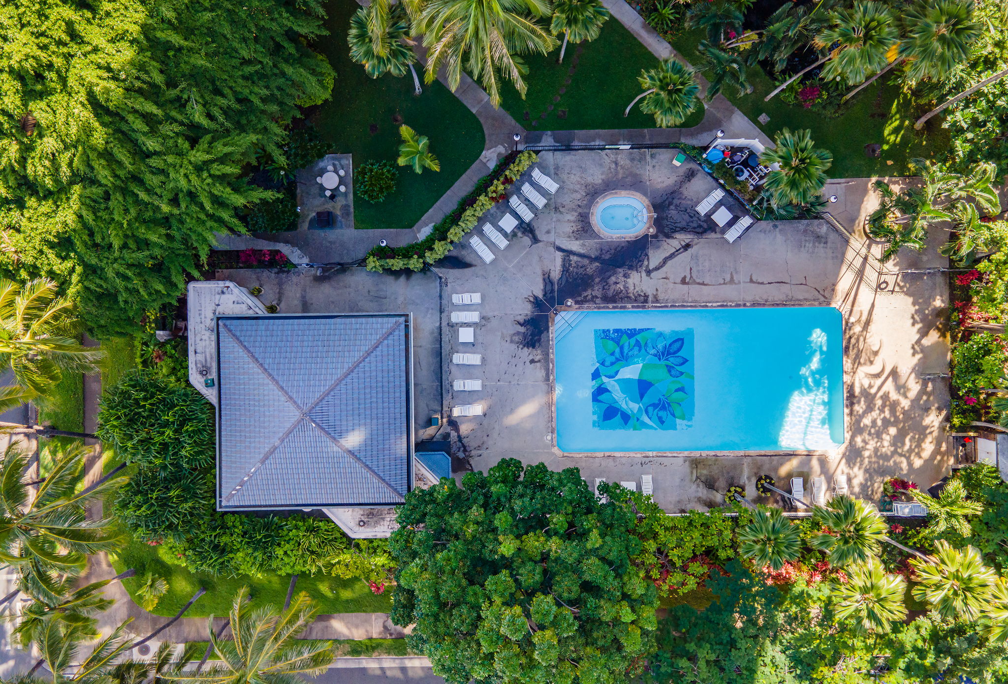 Amenity deck with pool at Liliuokalani Gardens