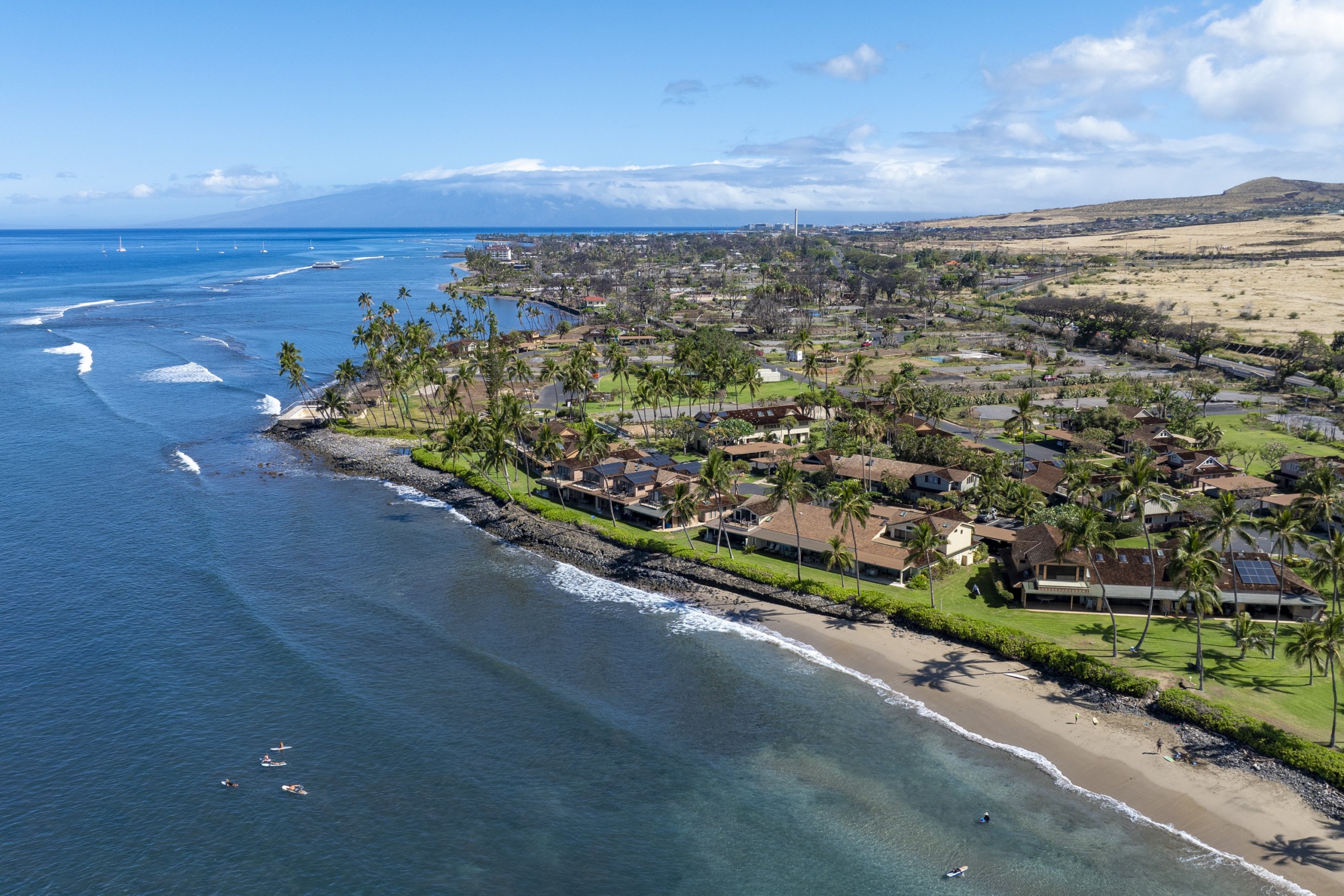 Aerial view pf the oceanfront community of Puamana