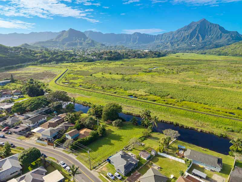 Oahu real estate with mountain view
