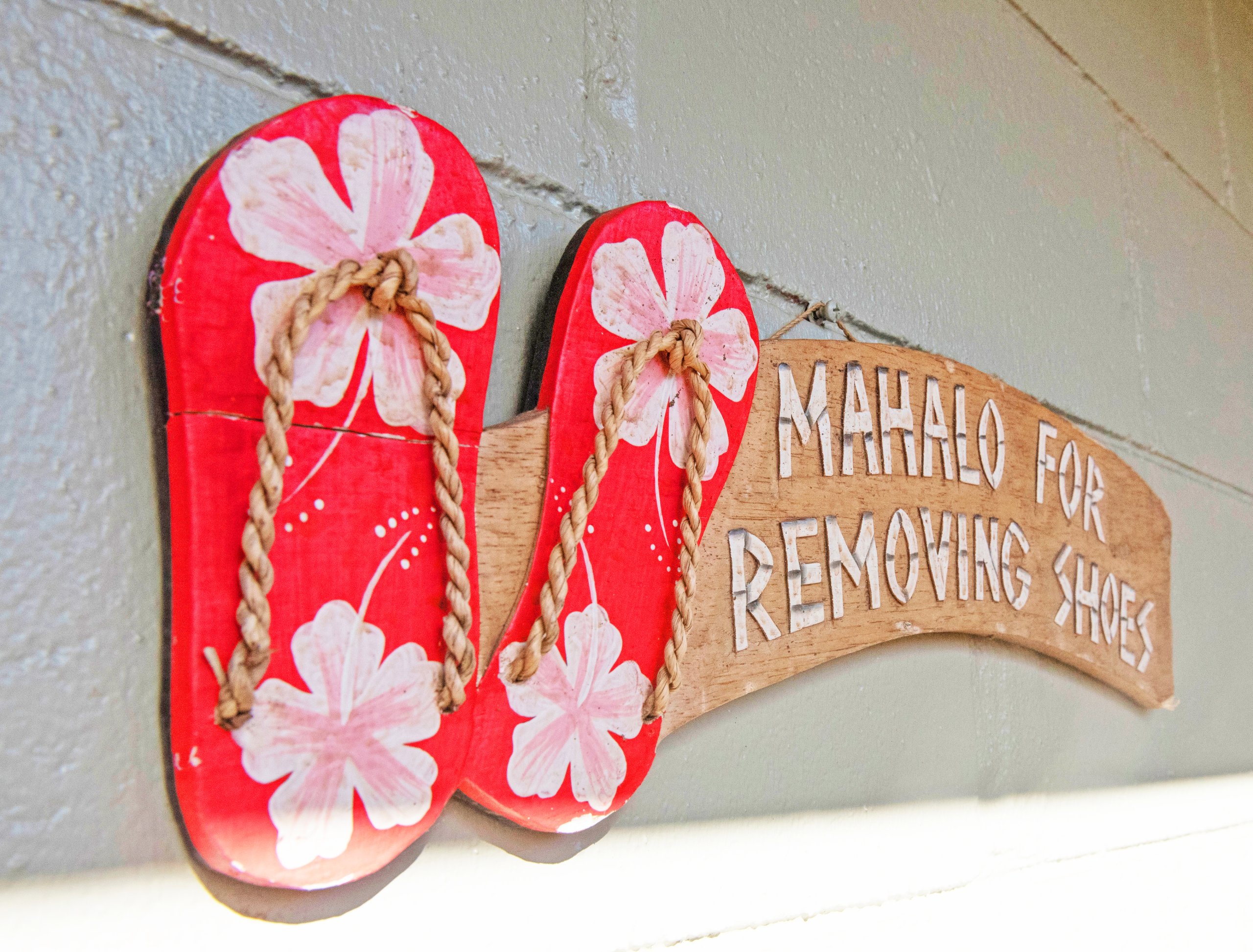 mahalo for removing shoes