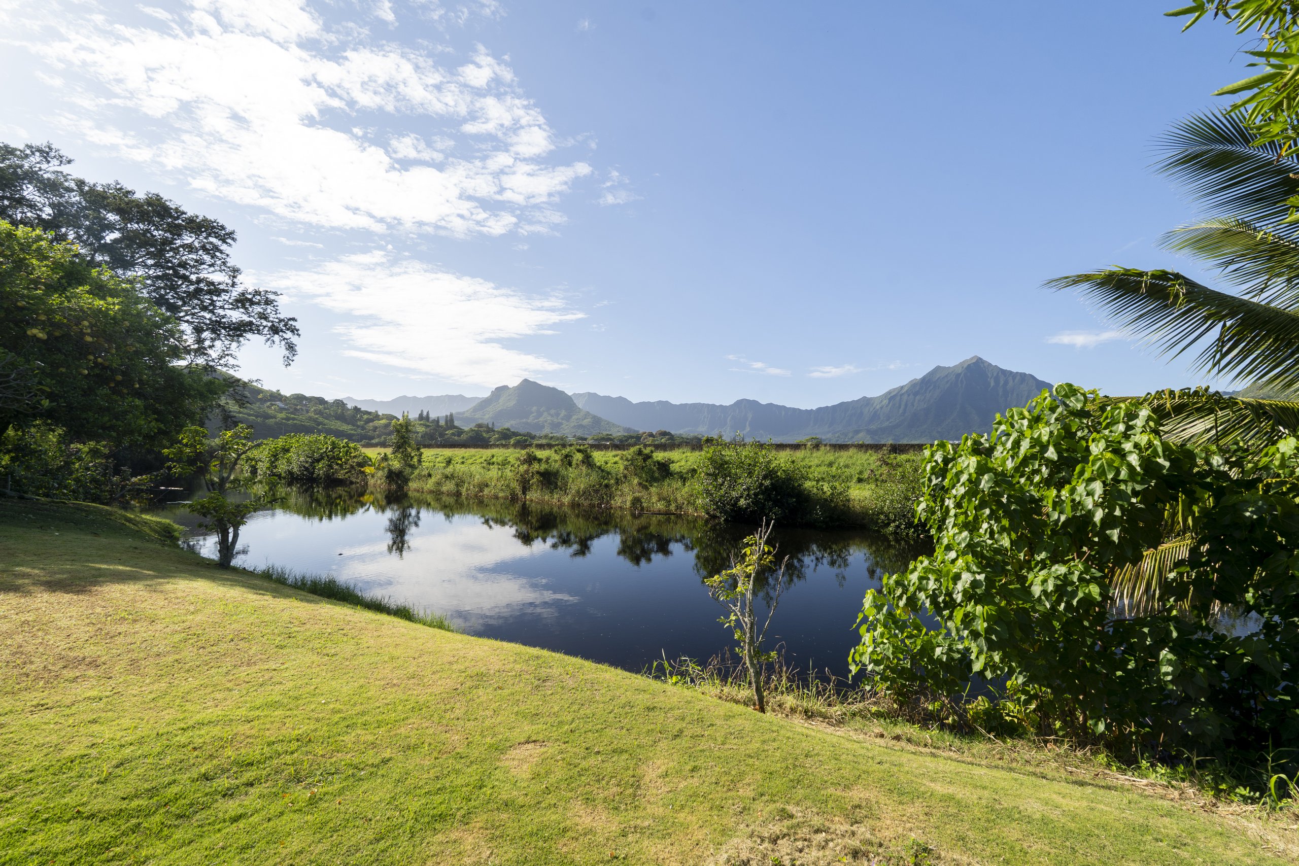 canal frontage homesite in kailua