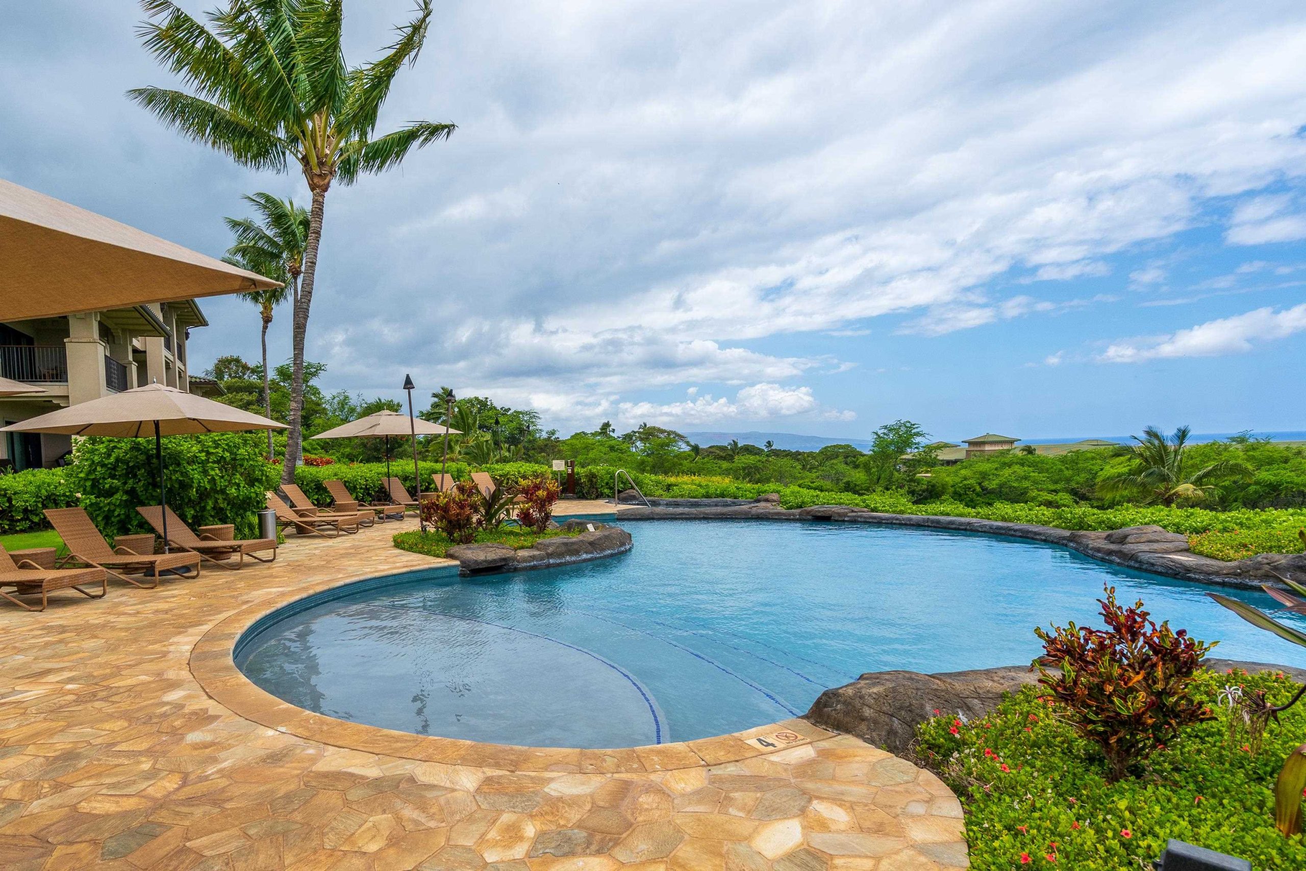 Keala o Wailea pool