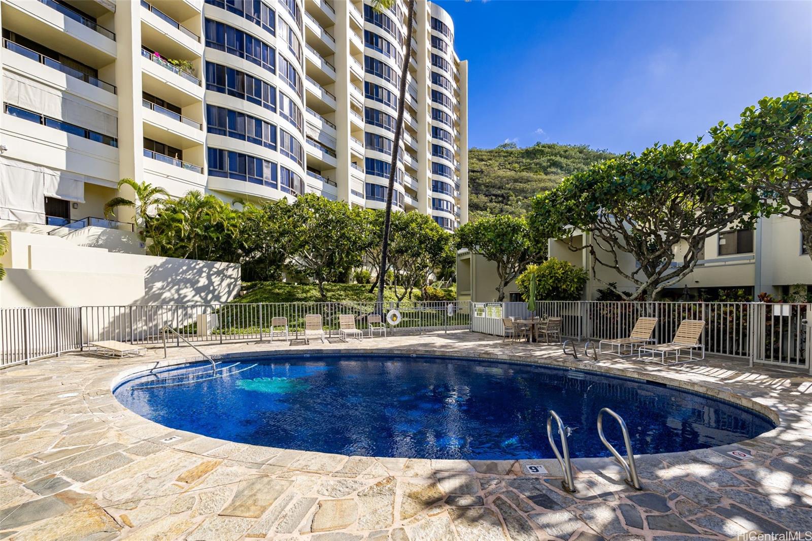 Pool at plaza Hawaii Kai condos
