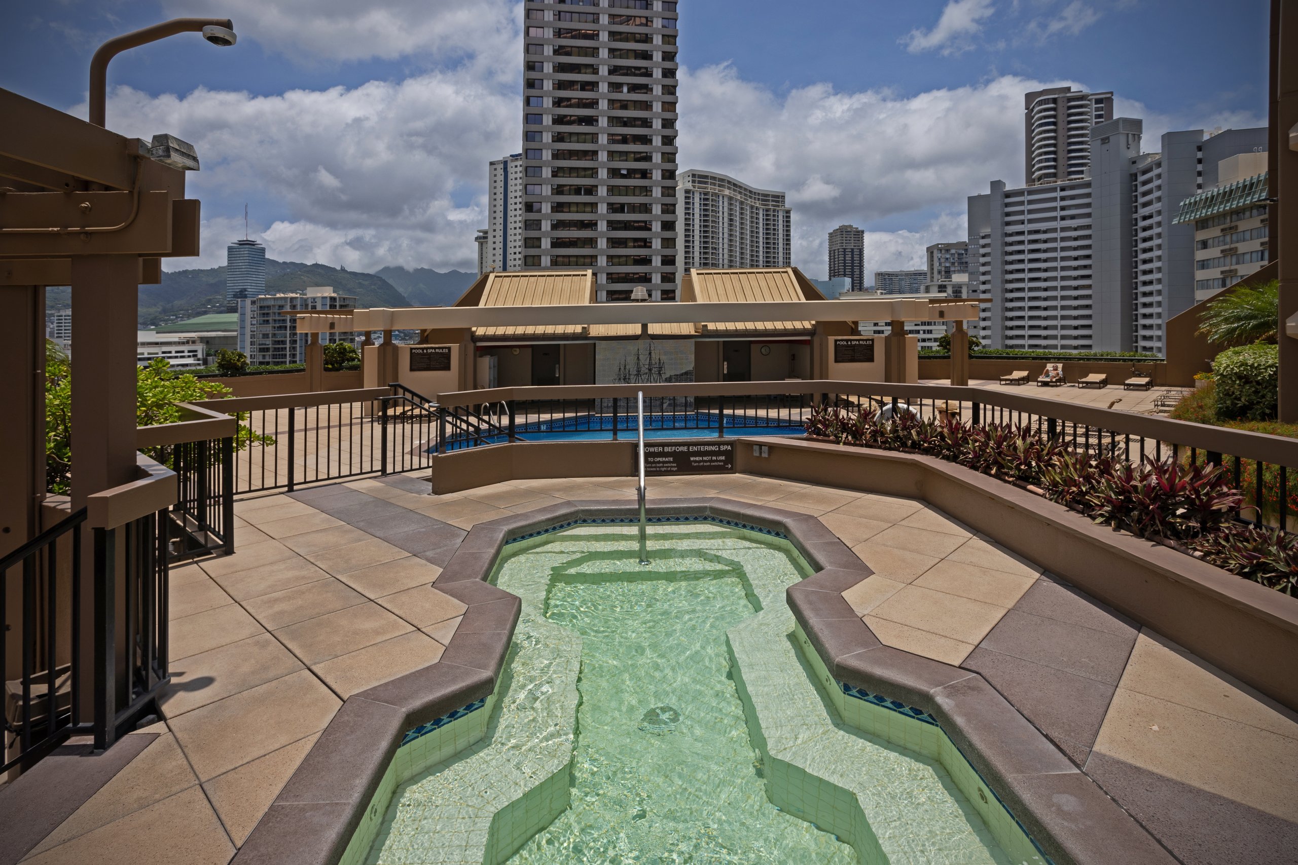 Discovery Bay amenities