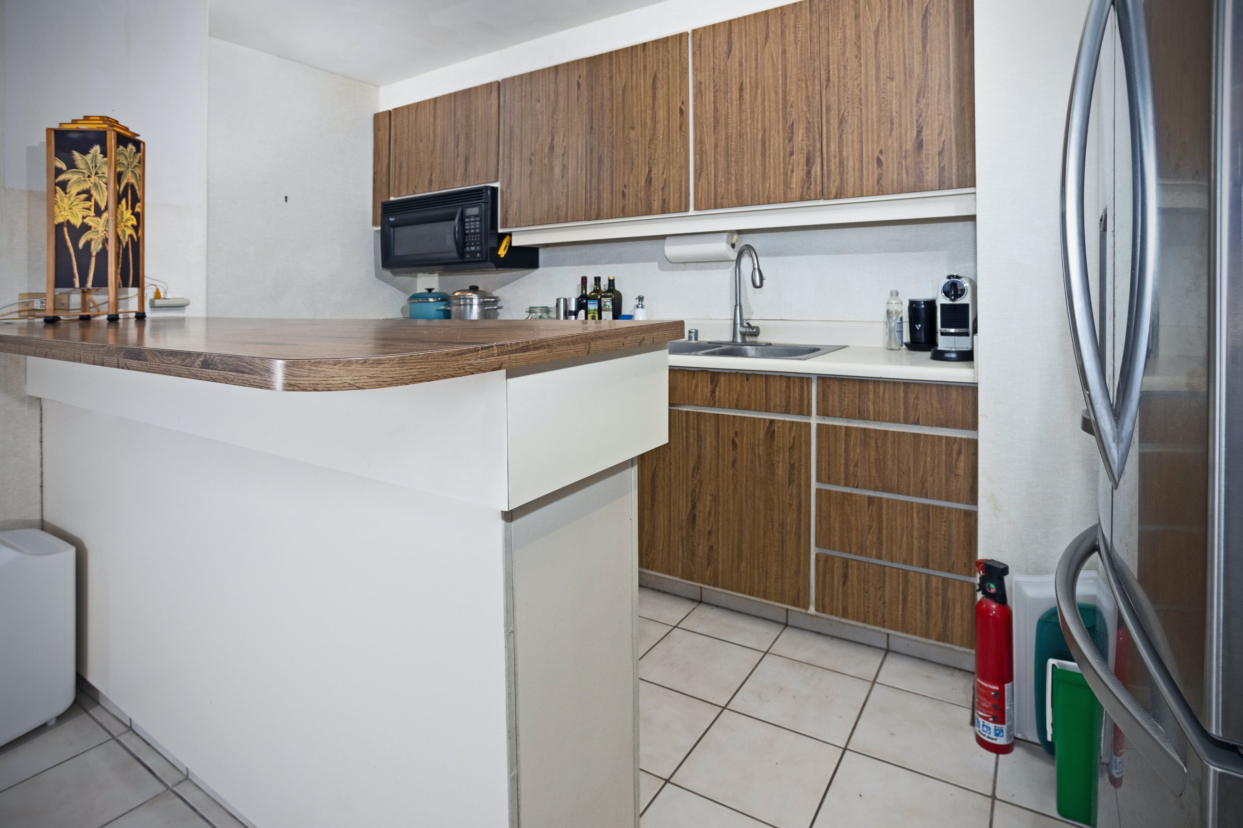 Functional kitchen layout in Waikiki condo