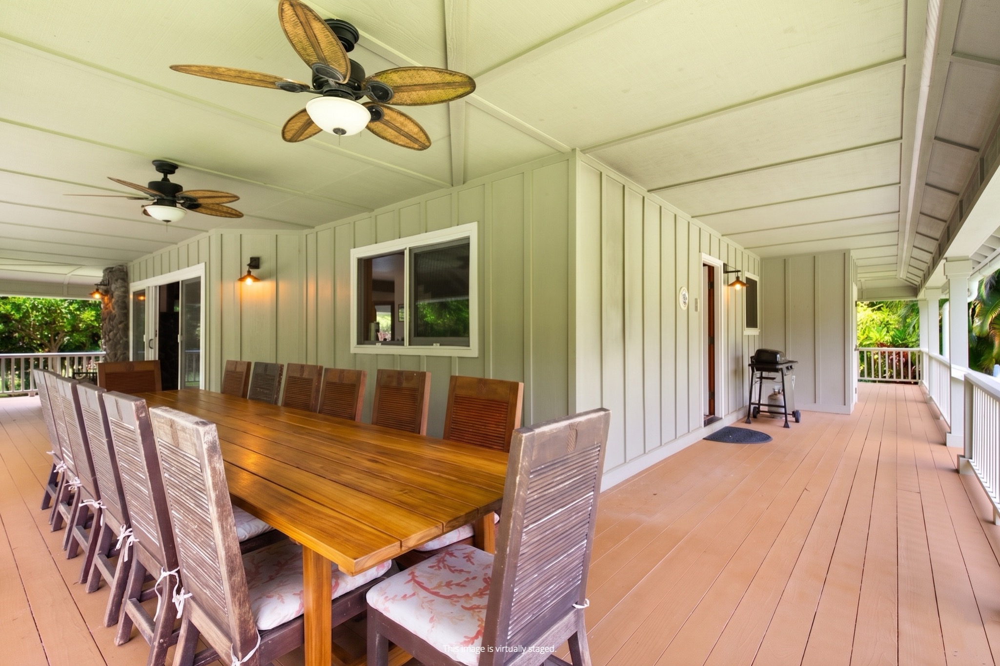 Large lanai in Kilauea Farms home for sale