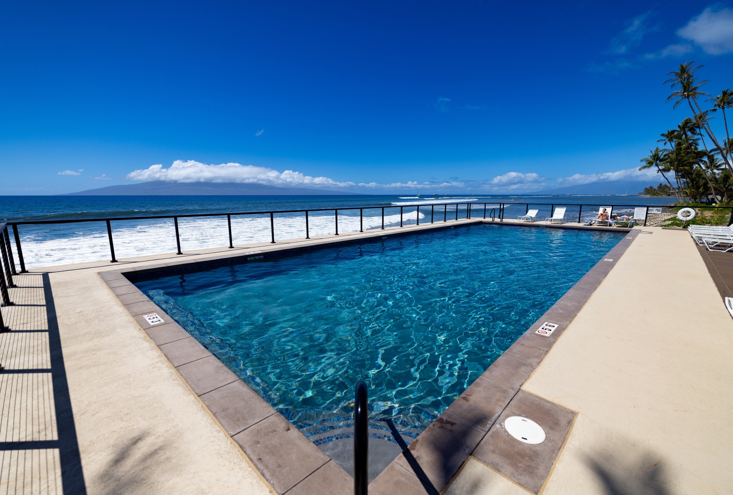 Pool at puamana