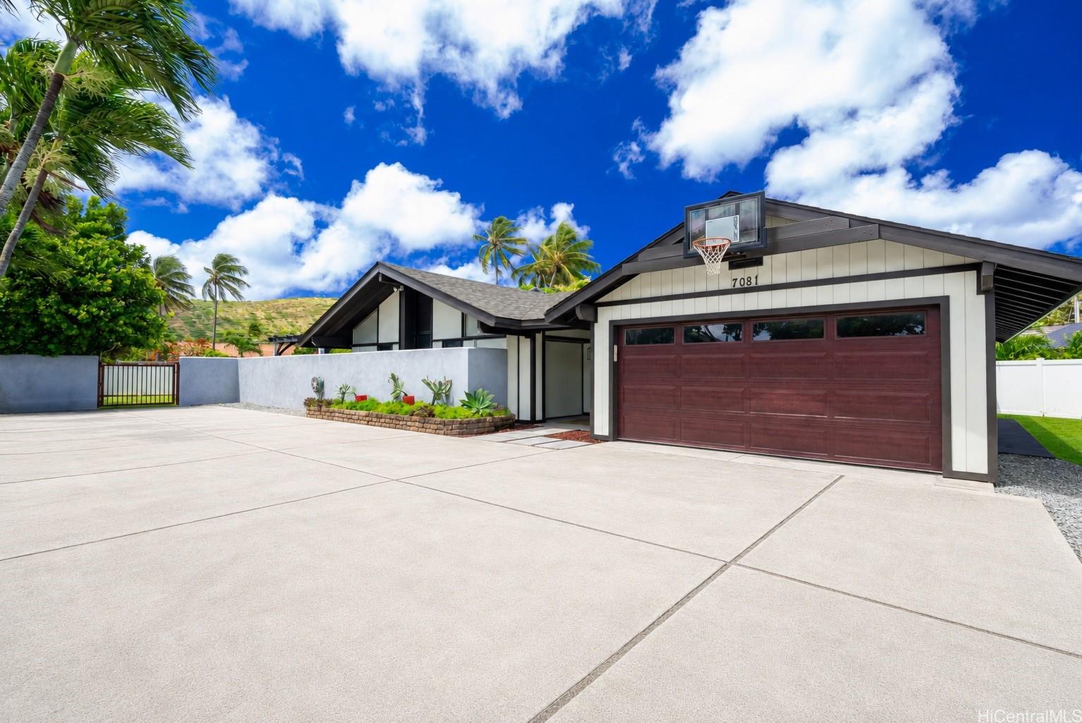 Home for sale in Portlock oahu