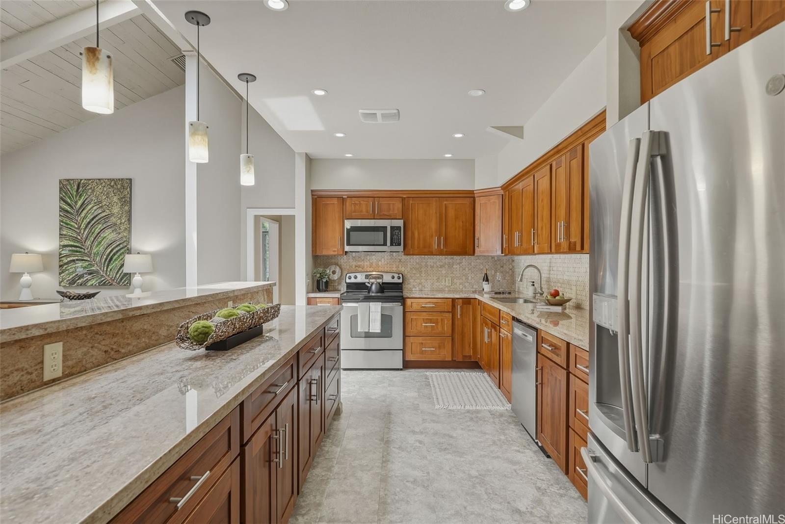 beautiful kitchen in Portlock oahu