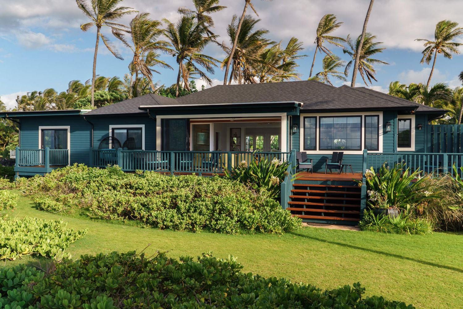 North shore maui home for sale near the beach