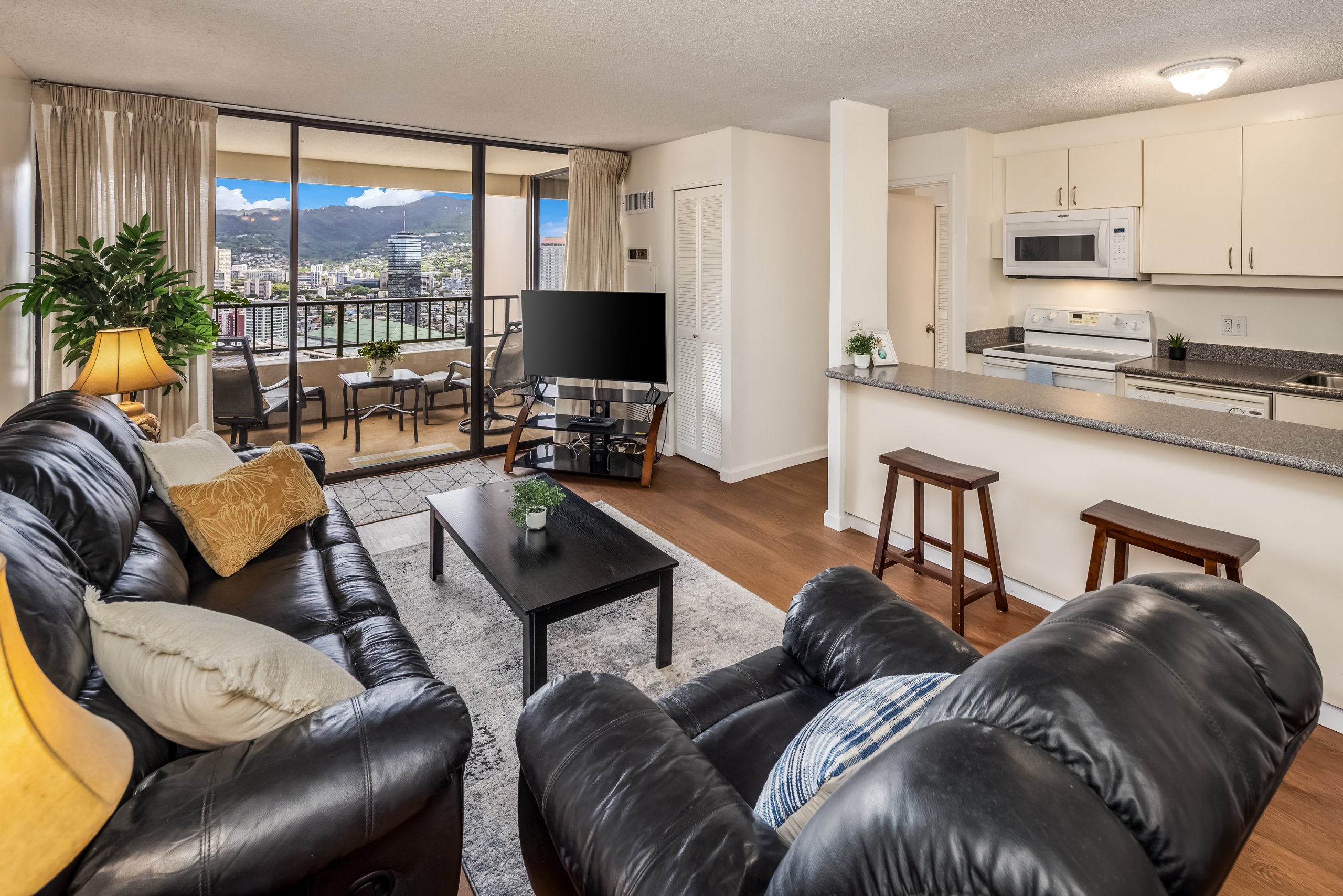 Mountain views from discovery bay condo for sale