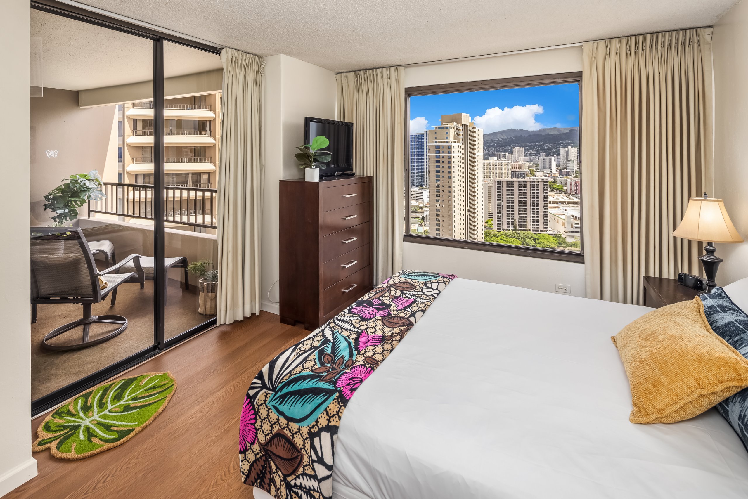 Honolulu Oahu condo for sale at Discovery Bay