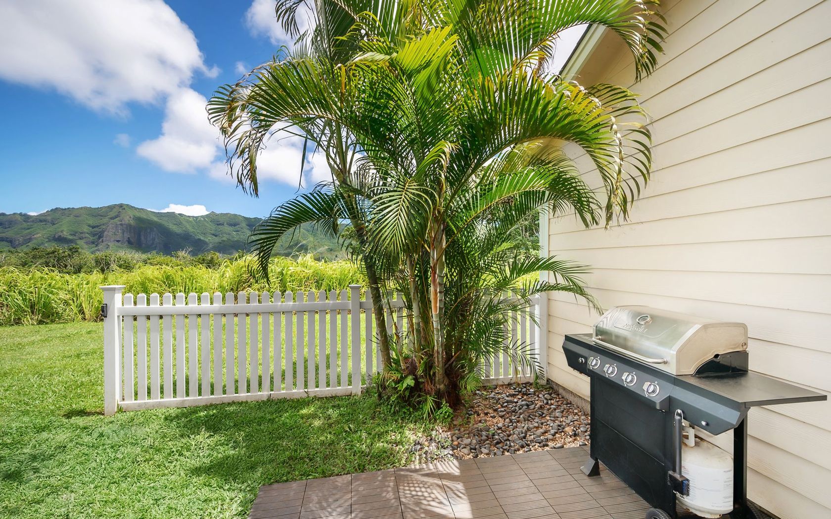 Verdant mountain views from lihue Kauai condo 