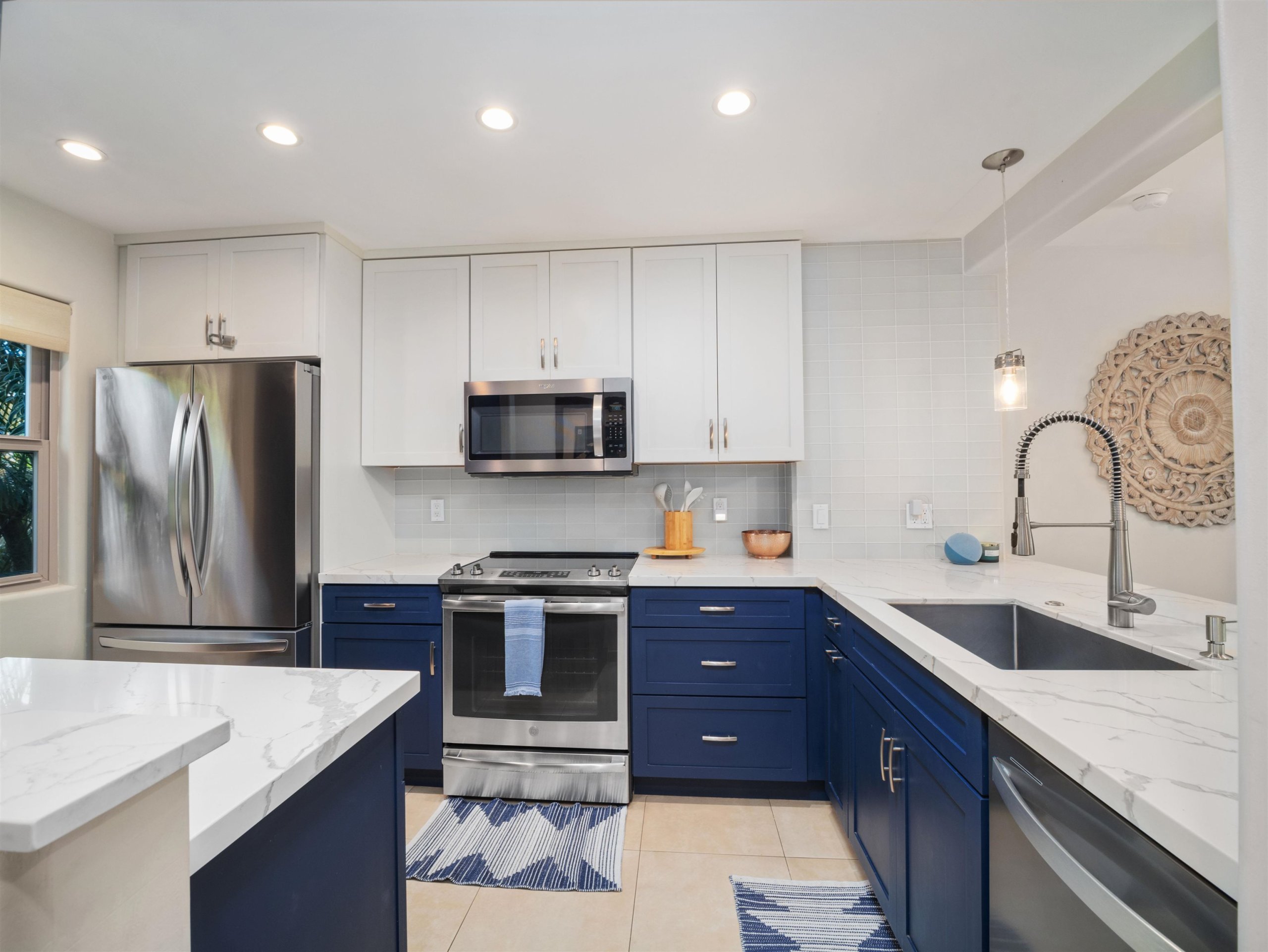 Kitchen in Puamana townhome for sale in Lahaina Maui