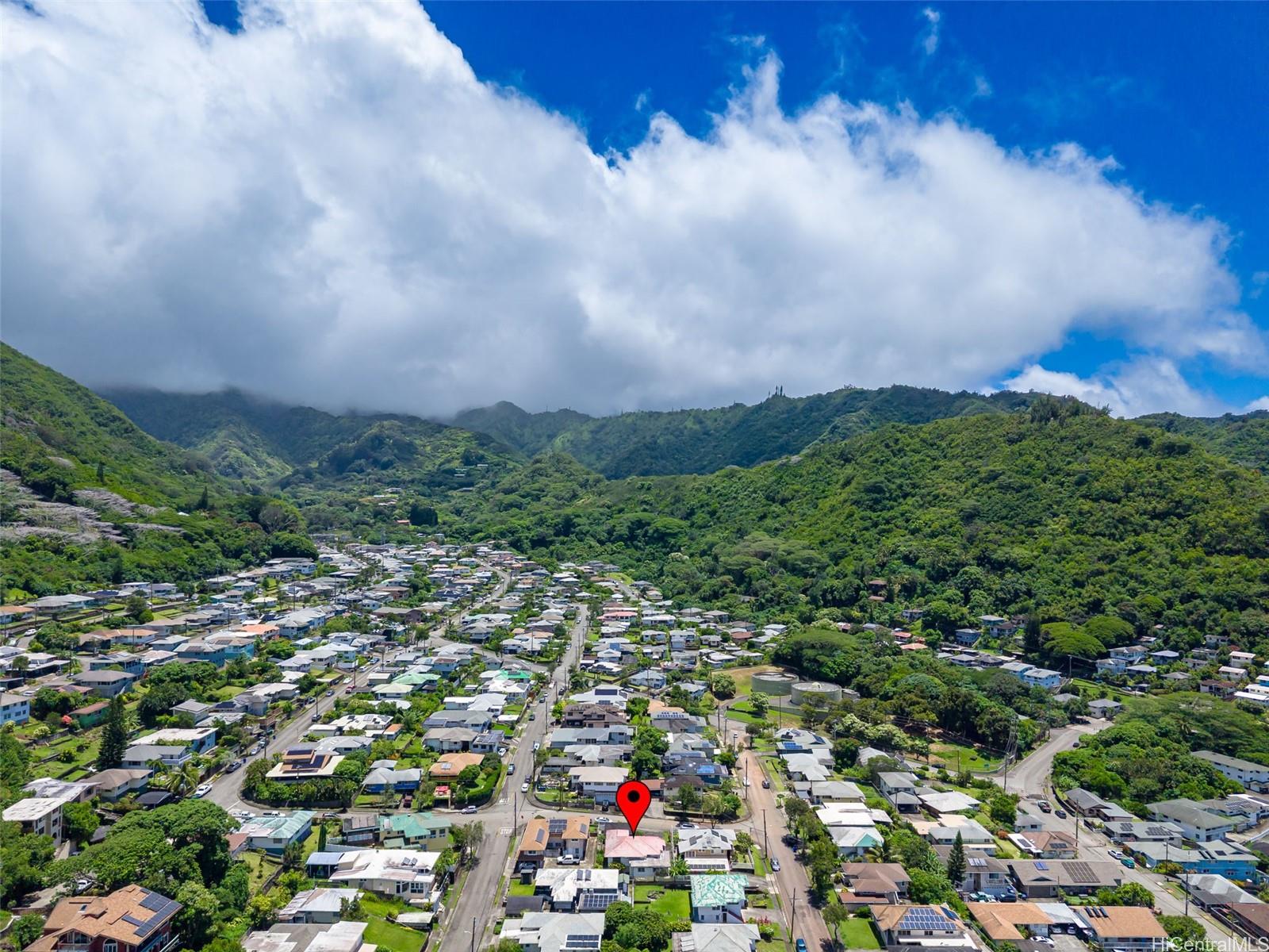 Aerial view of homes in Palolo Valley neighborhood