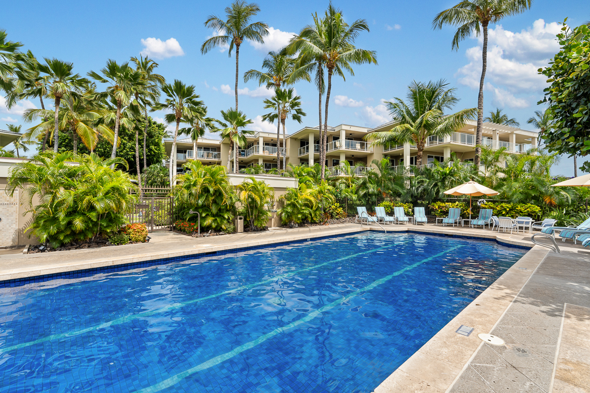 Pool at waikoloa beach resort